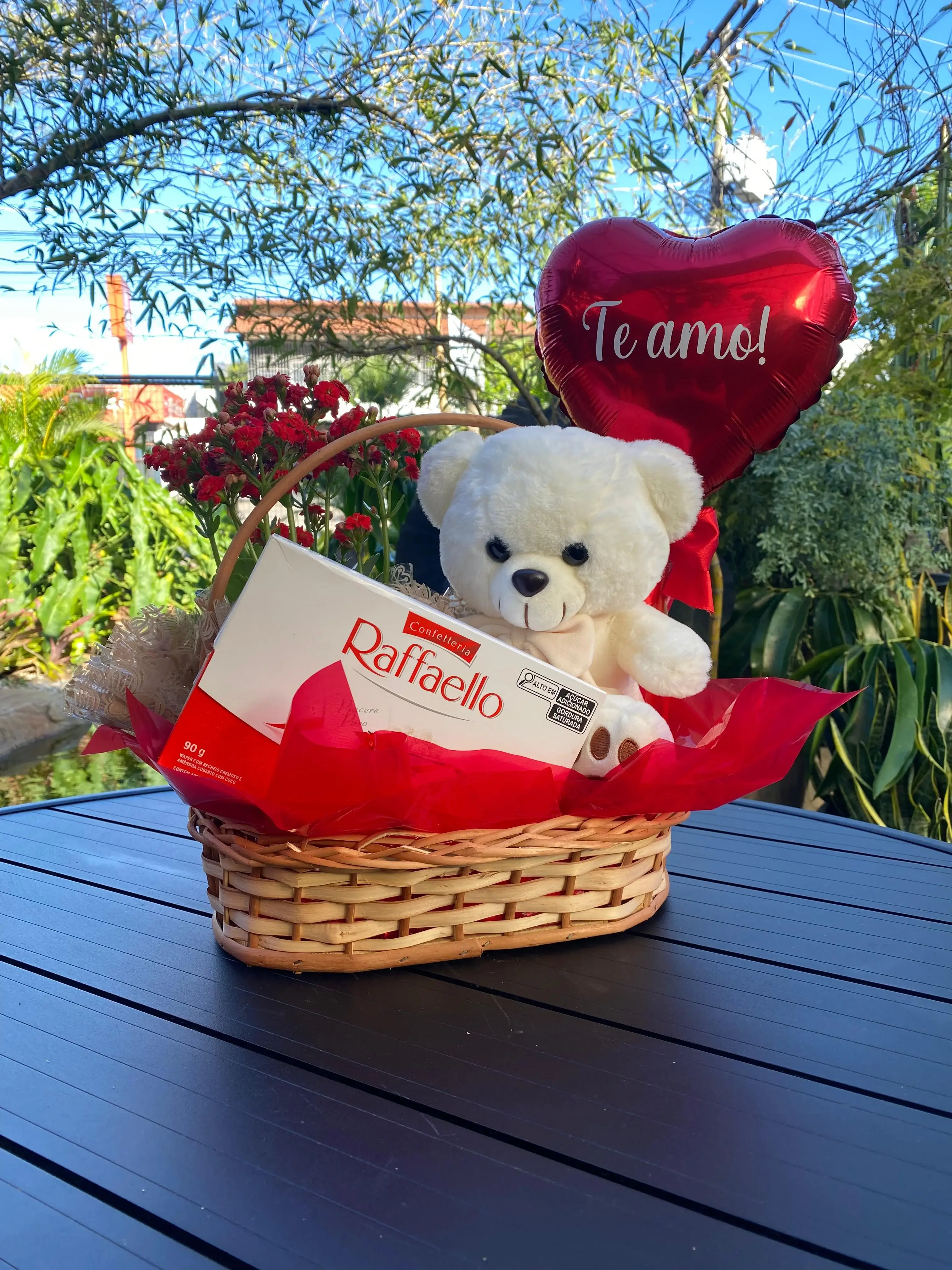 Buquê delicado de flores variadas